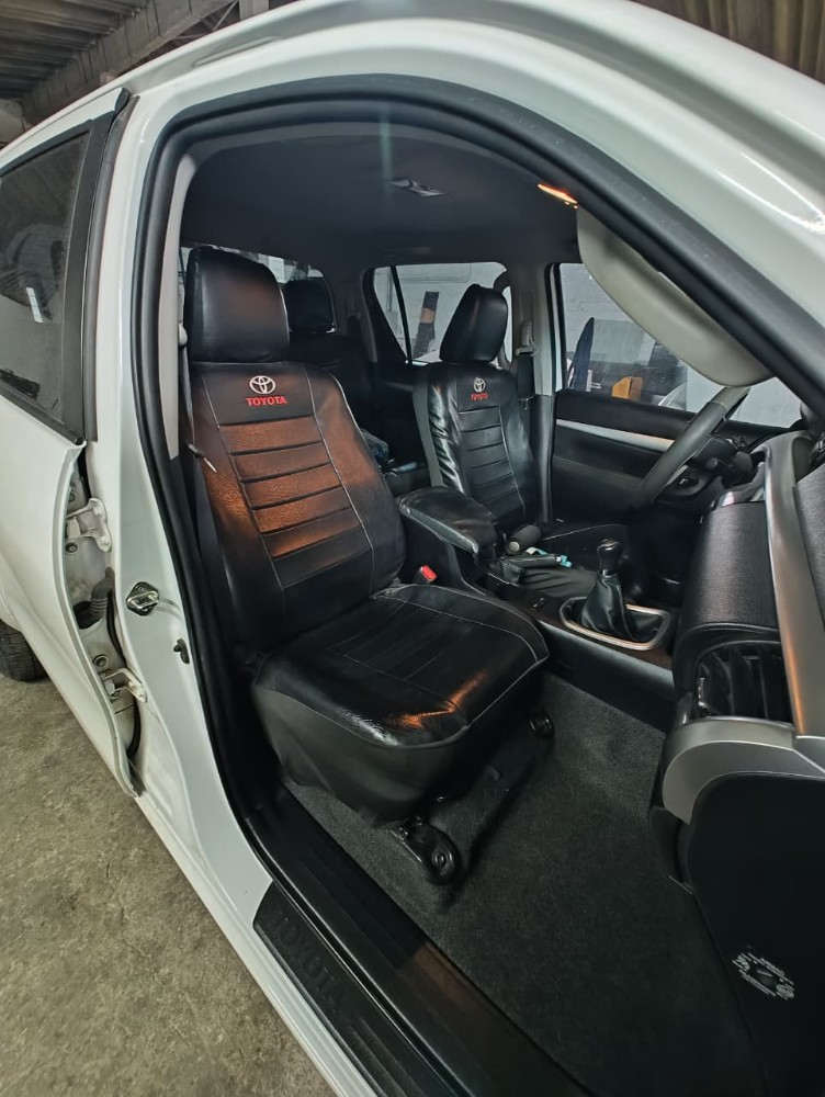 Toyota hilux  SR 4x4 — foto 5